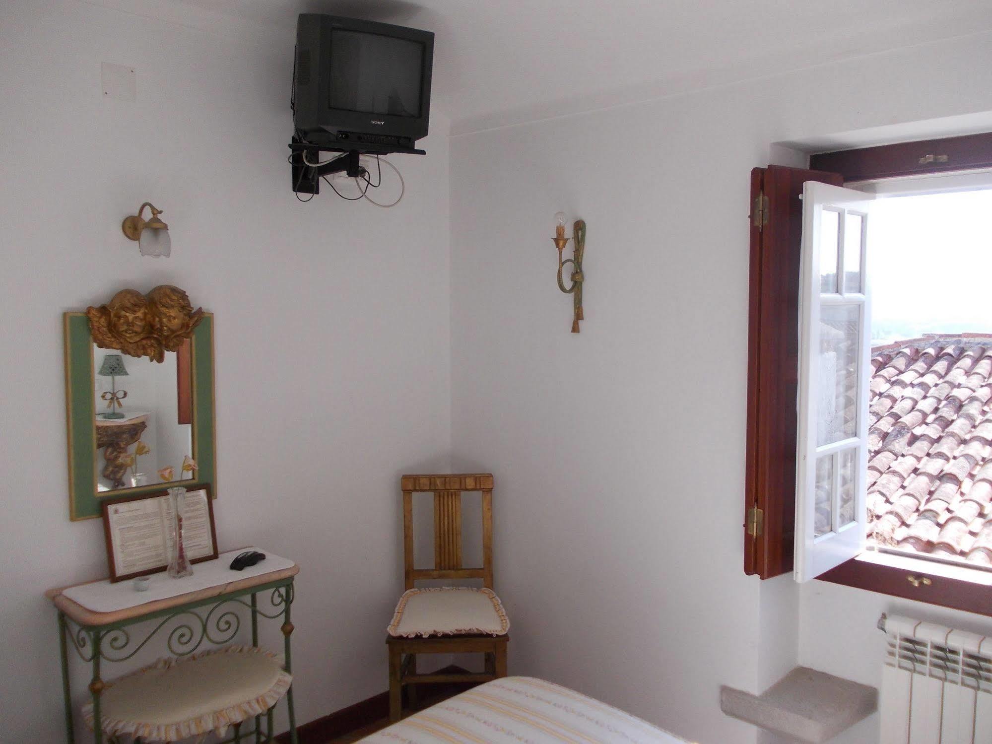 Casa De S. Thiago De Obidos Hotel Luaran gambar